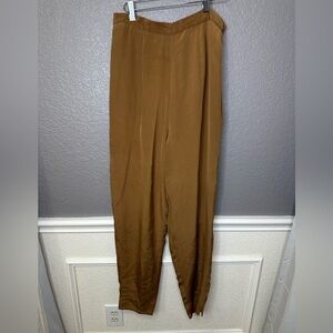 Lord & Taylor Vintage Womens Shop 100% Silk Tan Pants Size 10
Made in Korea
